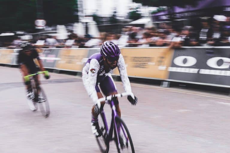 Alors que les ventes pandémiques diminuent, Peloton se tourne vers le jeu pour maintenir son élan